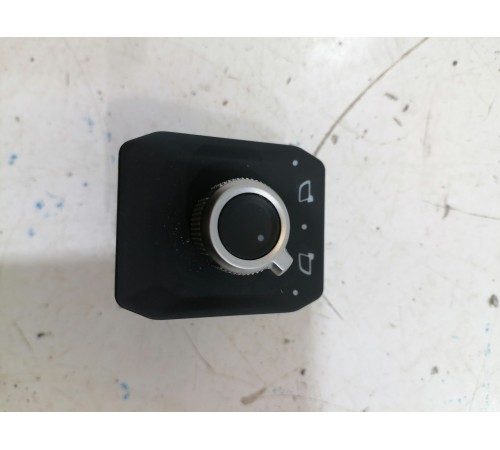 Блок регулировки зеркалами заднего вида