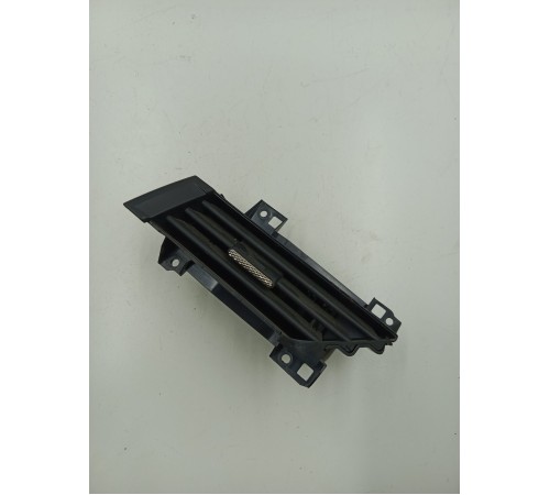 Воздушный дефлектор передний левый