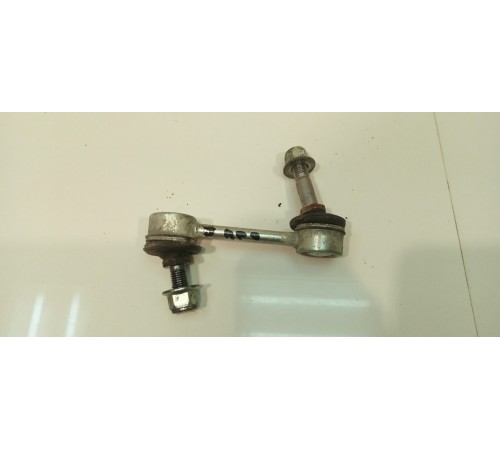 Стойка заднего стабилизатора