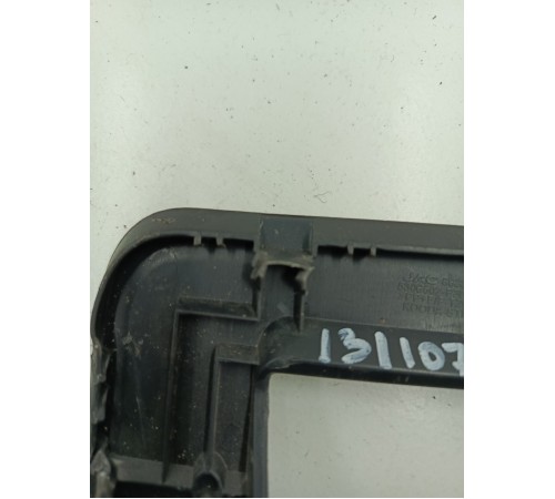 Крышка блока предохранителей