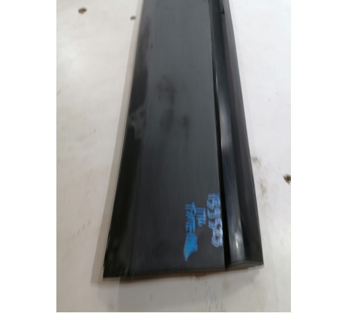 Накладка двери передняя левая нижняя, молдинг