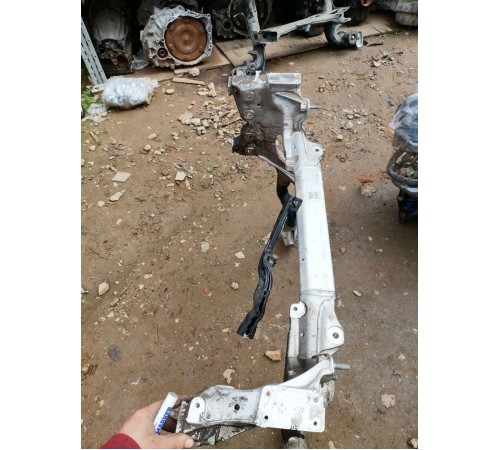 Балка передняя , подрамник