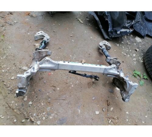 Балка передняя , подрамник