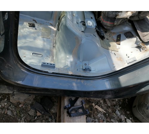 Порог с центральной стойкой левый