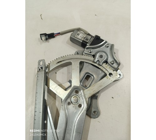 Стеклоподъемник двери передней правой