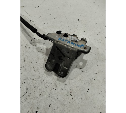 Замок крышки багажника