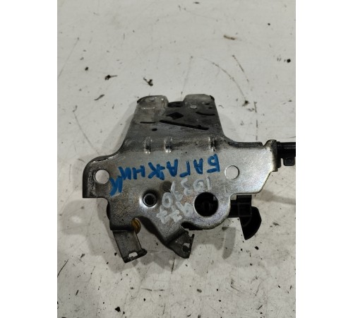 Замок крышки багажника