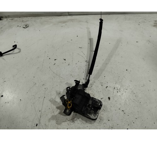 Замок крышки багажника