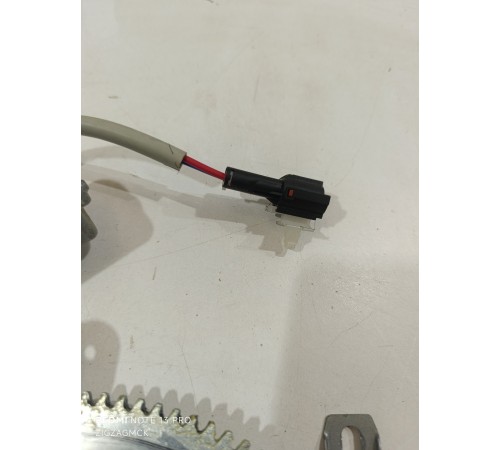 Стеклоподъемник двери передней правой