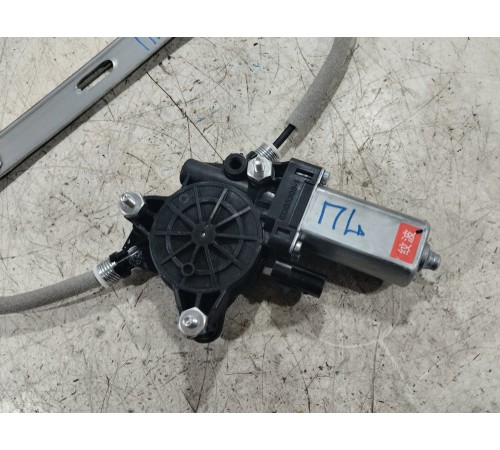 Стеклоподъемник двери передний левый