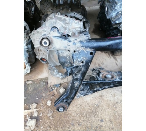 Балка подвески задняя , подрамник