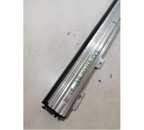 Шторка задняя правая