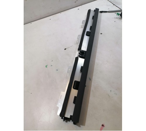 Шторка задняя правая