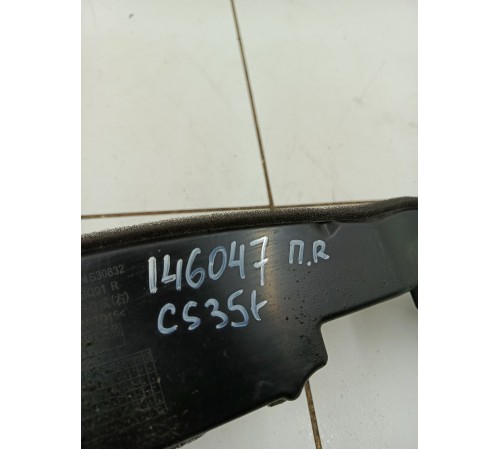 Пыльник крыла передний правый