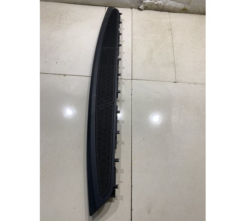 Полка багажника (вентиляционная)