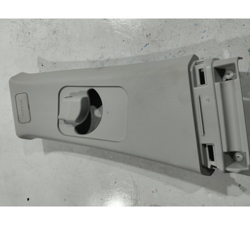 Обшивка центральной стойки правая верхняя