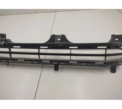 Решётка переднего бампера