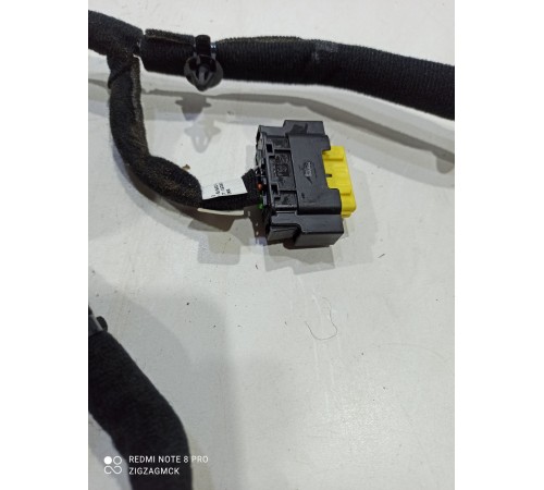 Электропроводка двери (задняя правая)
