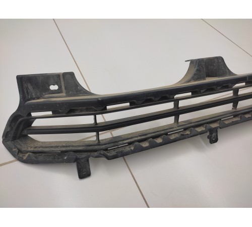 Решётка переднего бампера