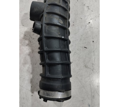 Патрубок воздушного фильтра