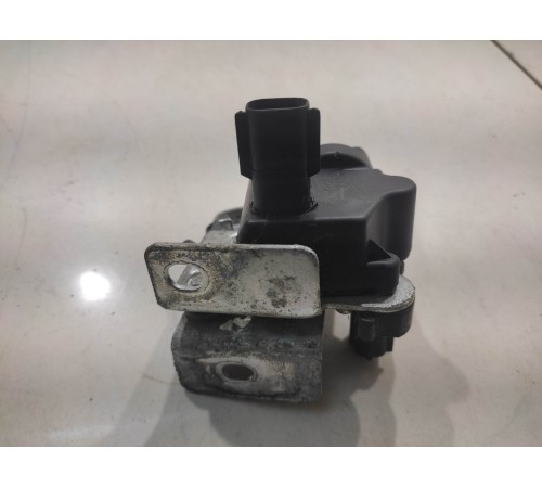 Замок стекла крышки багажника