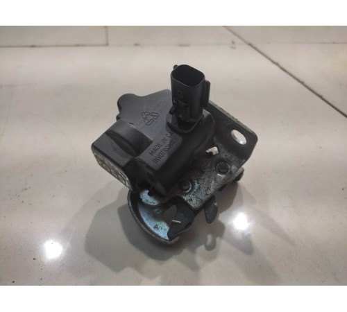 Замок стекла крышки багажника