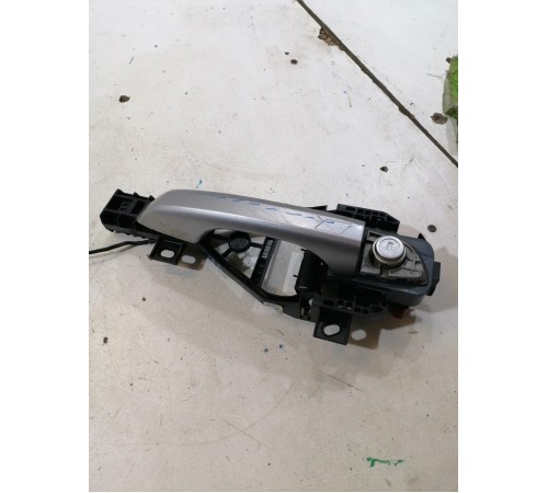 Ручка двери передняя левая наружная