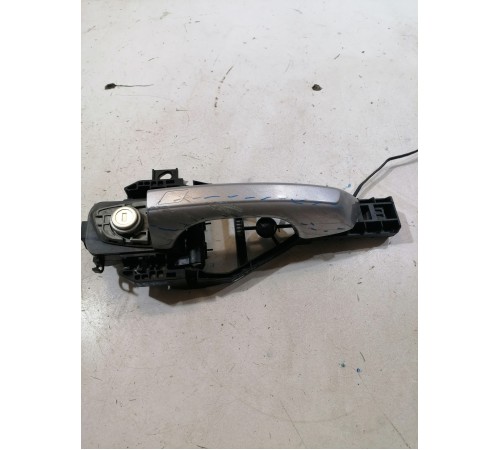 Ручка двери передняя левая наружная