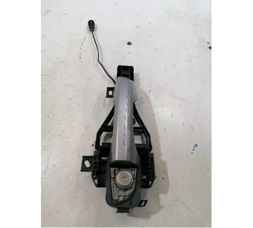 Ручка двери передняя левая наружная