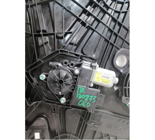 Стеклоподъемник электр. передний правый,