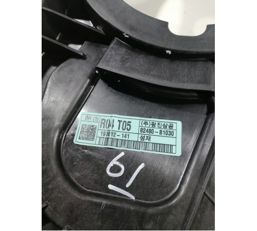 Стеклоподъемник электр. передний правый,