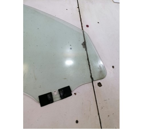 Стекло двери переднее правое