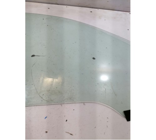 Стекло двери переднее правое