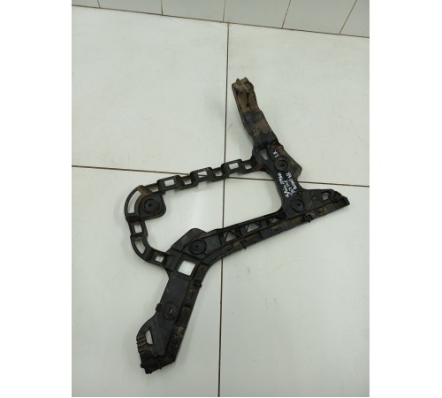 Кронштейн бампера задний правый