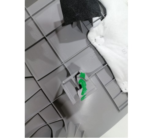 Обшивка багажника правая (верхняя)