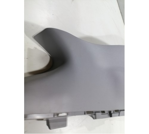 Обшивка багажника правая (верхняя)