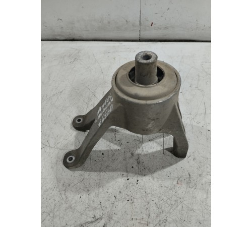 Подушка крепления двигателя задняя