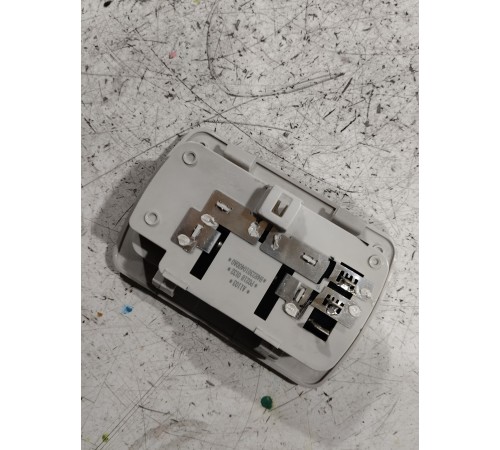 Плафон внутреннего освещения кабины