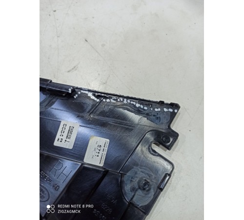 Накладка двери (задняя правая)