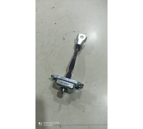 Ограничитель двери(передний правый)