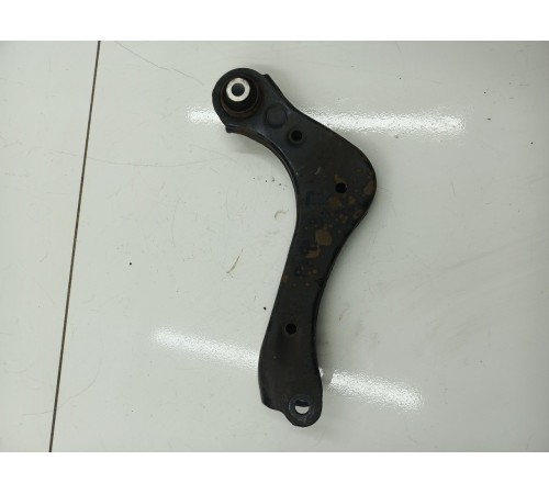 Рычаг задний правый