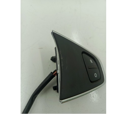 Кнопки руля многофункциональные