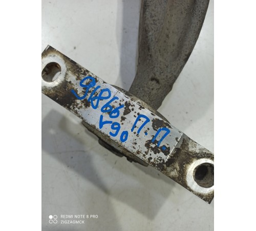 Рычаг подвески (передний, правый)