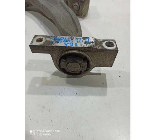 Рычаг подвески (передний, правый)