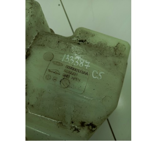 Бачок омывателя лобового стекла