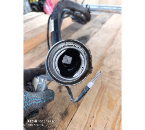 Горловина топливного бака