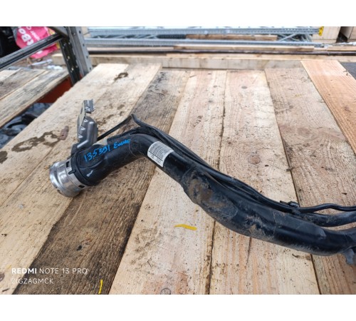 Горловина топливного бака