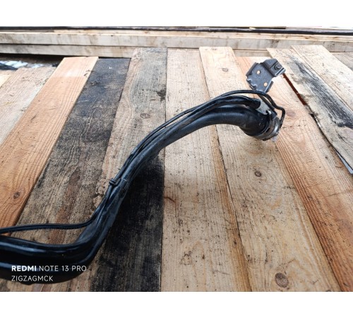 Горловина топливного бака