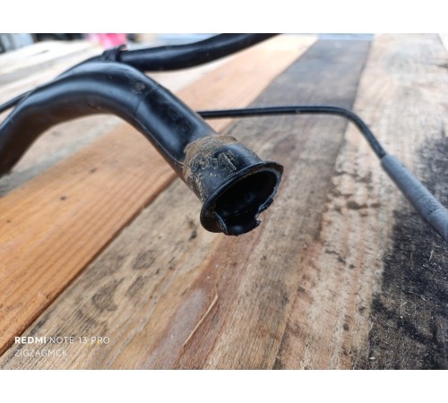 Горловина топливного бака