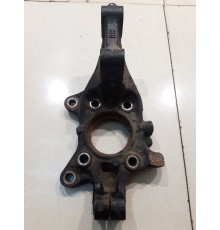 Поворотный кулак (передний, правый)